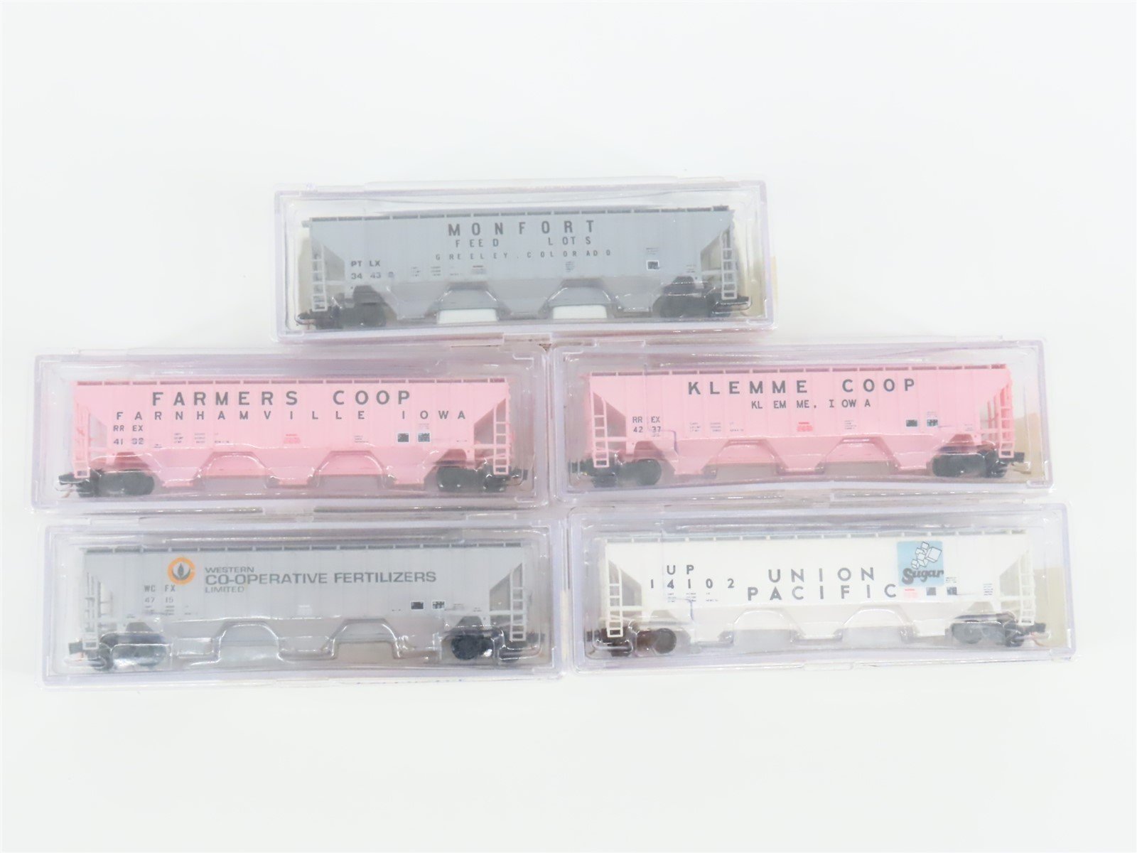 LOT of 5 N Scale InterMountain BLW UP/RREX/WCFX/PTLX 3-Bay Covered Hoppers