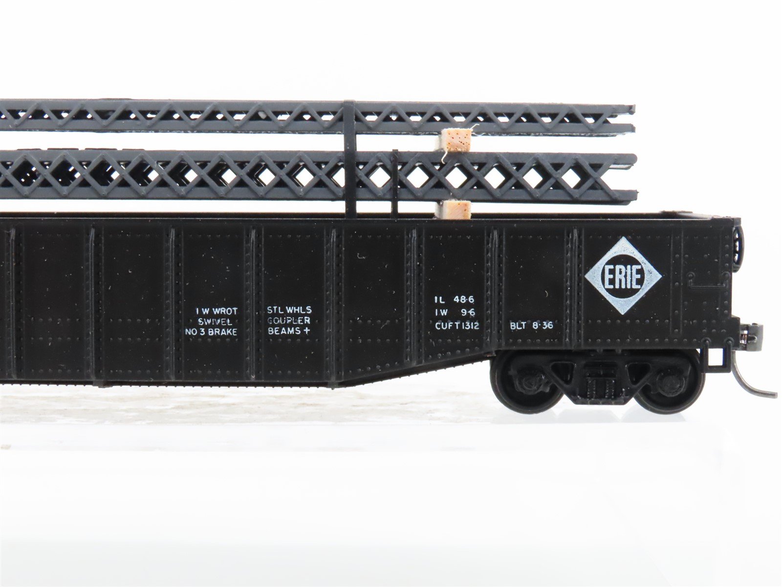 HO Scale Athearn Erie Railway Gondola Car #14427 w/Custom Load