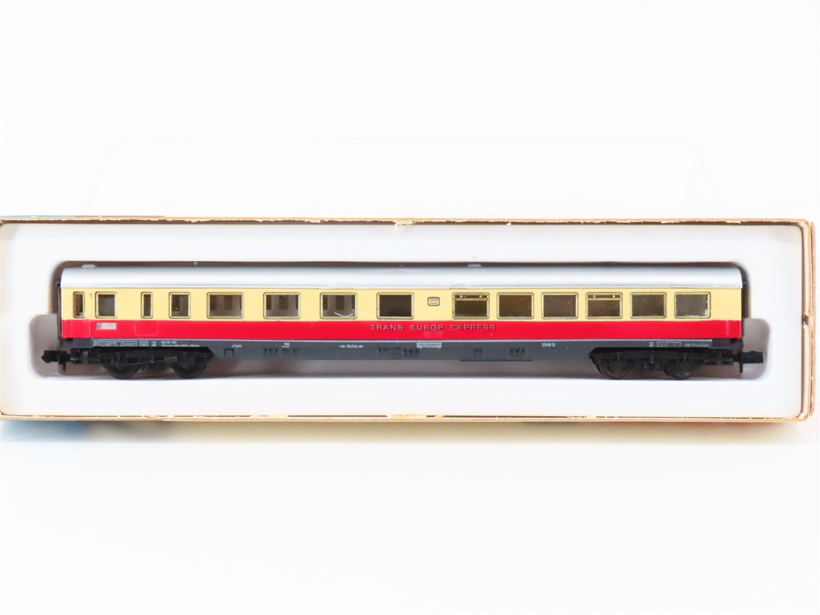 N Scale Arnold 0383 DB TEE Trans-Europe-Express Bar/Lounge Passenger Car