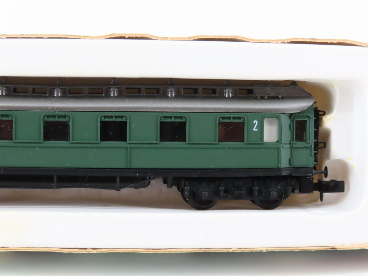 N Scale Arnold 0338 Unlettered European 1st/2nd Class Coach Passenger #17 8295