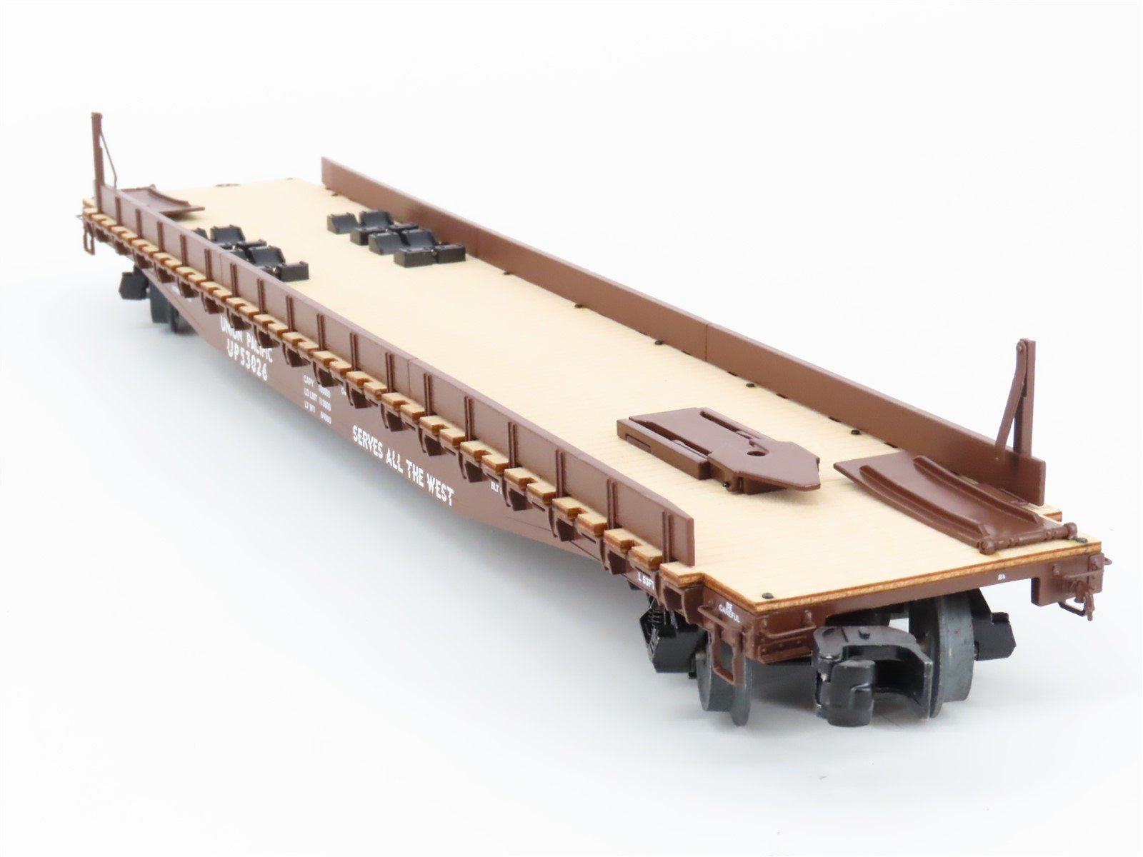 O Gauge 3-Rail Lionel 2226320 UP Union Pacific 50' Flat Car #53026 w/ Fire Truck