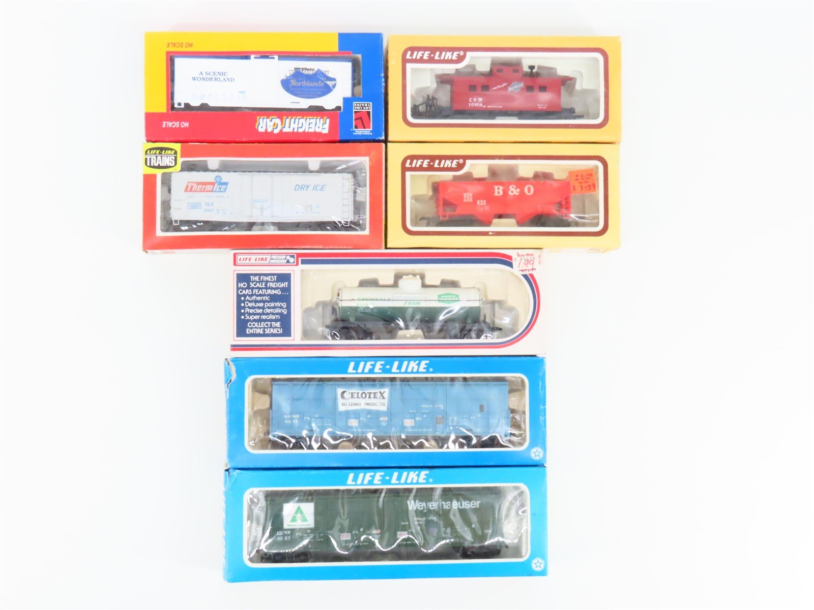 LOT of 7 HO Scale Life-Like CNW, B&O, LUNX, Hopper, Caboose, Box Car, Tank Car