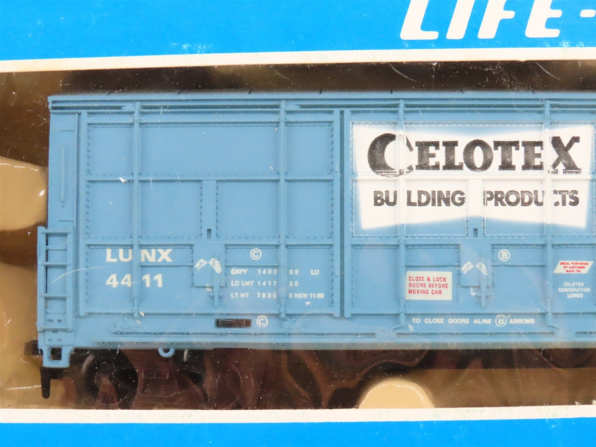 LOT of 7 HO Scale Life-Like CNW, B&amp;O, LUNX, Hopper, Caboose, Box Car, Tank Car