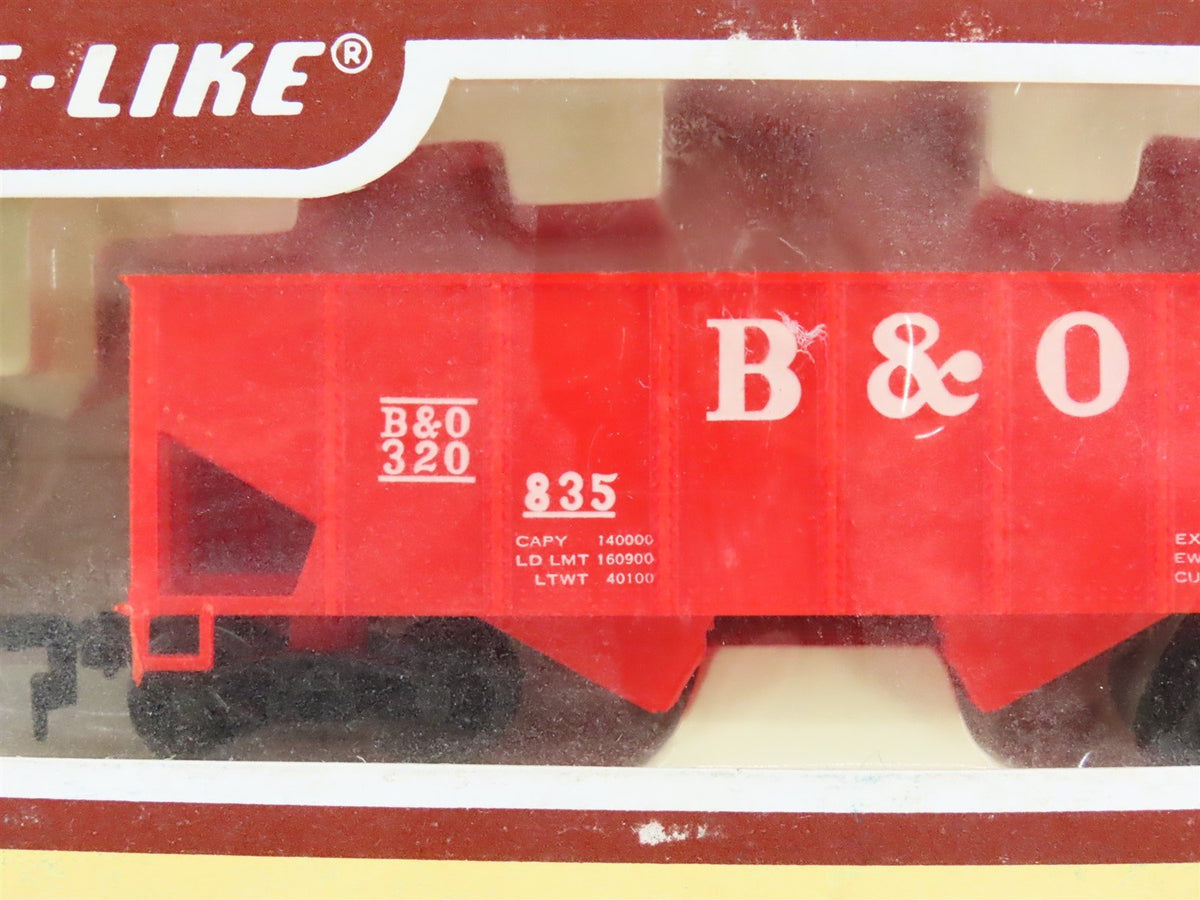 LOT of 7 HO Scale Life-Like CNW, B&amp;O, LUNX, Hopper, Caboose, Box Car, Tank Car