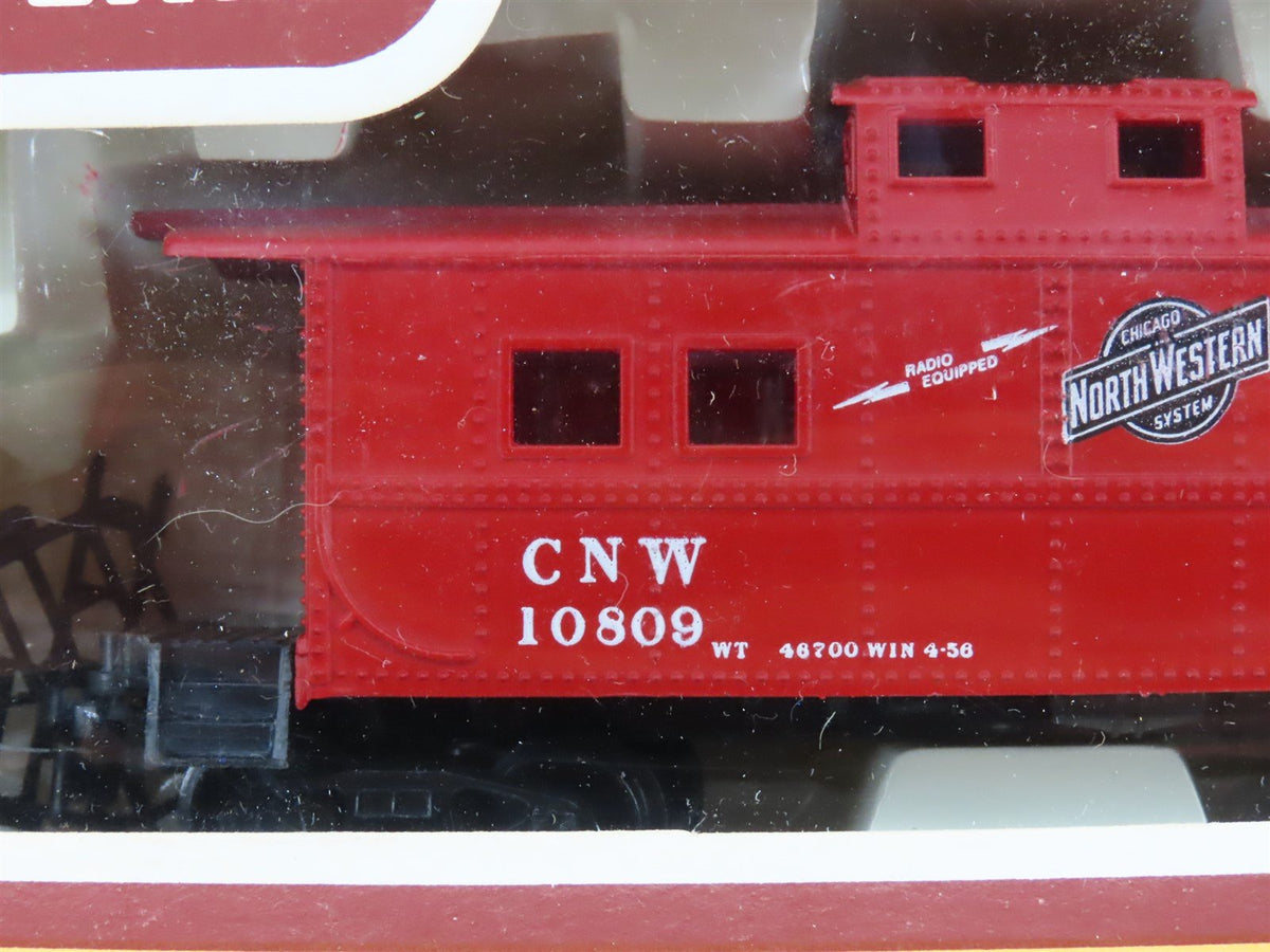 LOT of 7 HO Scale Life-Like CNW, B&amp;O, LUNX, Hopper, Caboose, Box Car, Tank Car