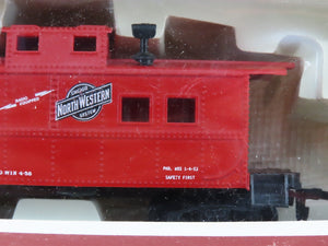 LOT of 7 HO Scale Life-Like CNW, B&O, LUNX, Hopper, Caboose, Box Car, Tank Car