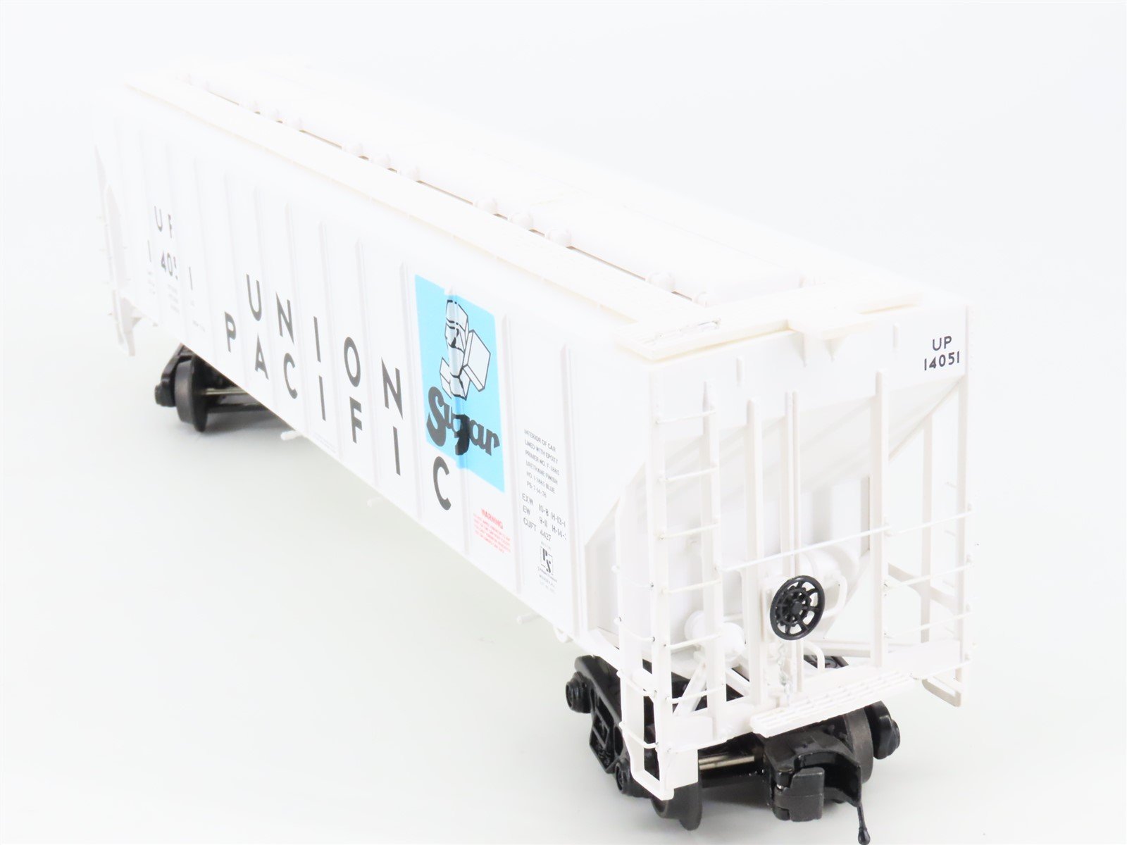 O Gauge 3-Rail MTH 20-97383 UP Sugar 3-Bay High-Side Covered Hoppers 2-Pack