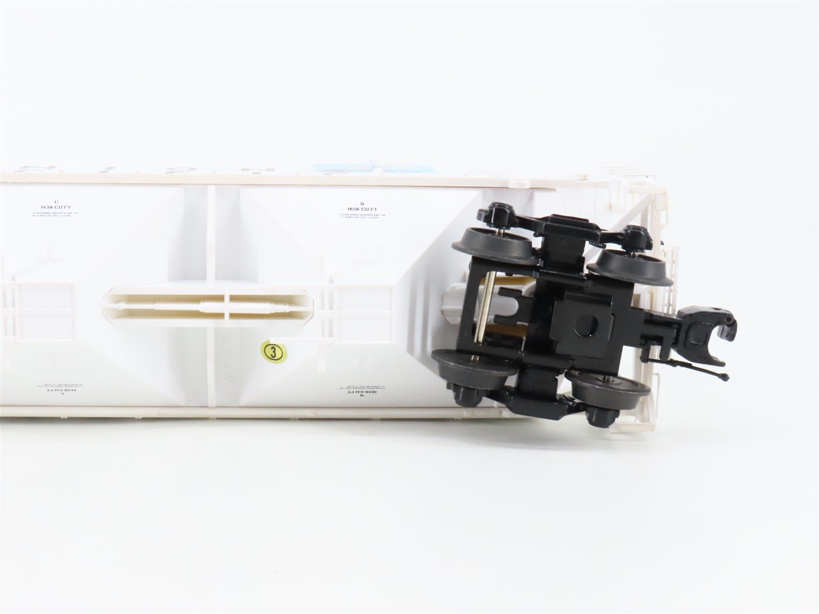 O Gauge 3-Rail MTH 20-97383 UP Sugar 3-Bay High-Side Covered Hoppers 2-Pack