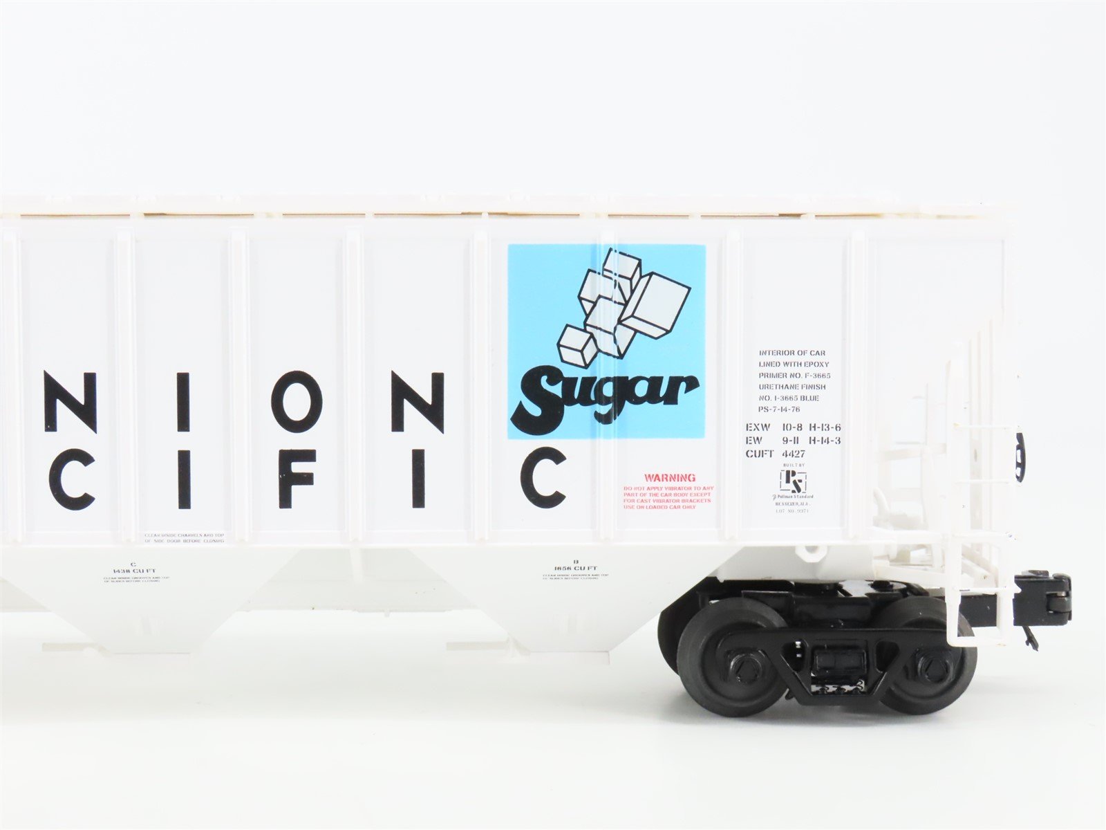 O Gauge 3-Rail MTH 20-97383 UP Sugar 3-Bay High-Side Covered Hoppers 2-Pack