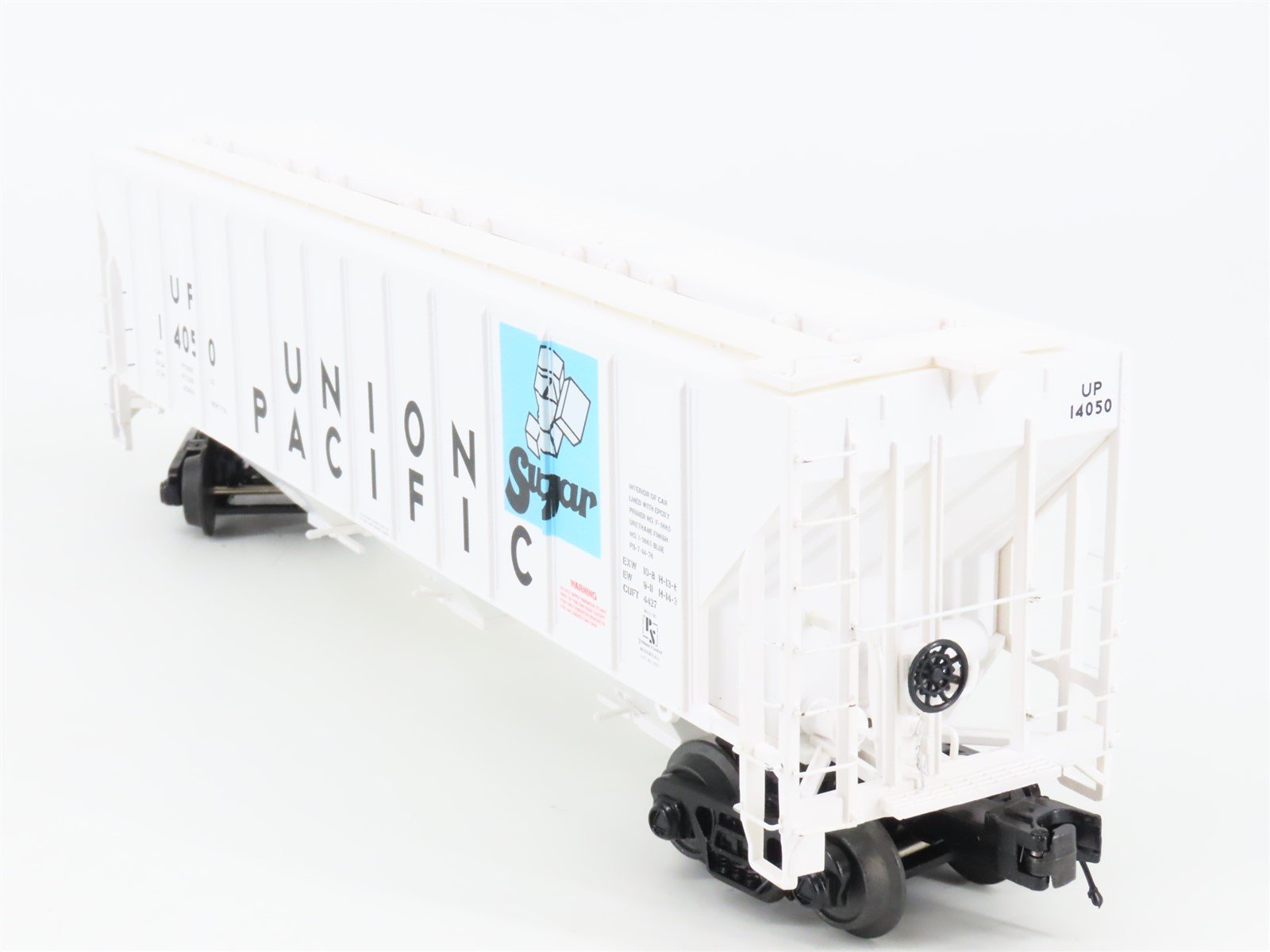O Gauge 3-Rail MTH 20-97383 UP Sugar 3-Bay High-Side Covered Hoppers 2-Pack