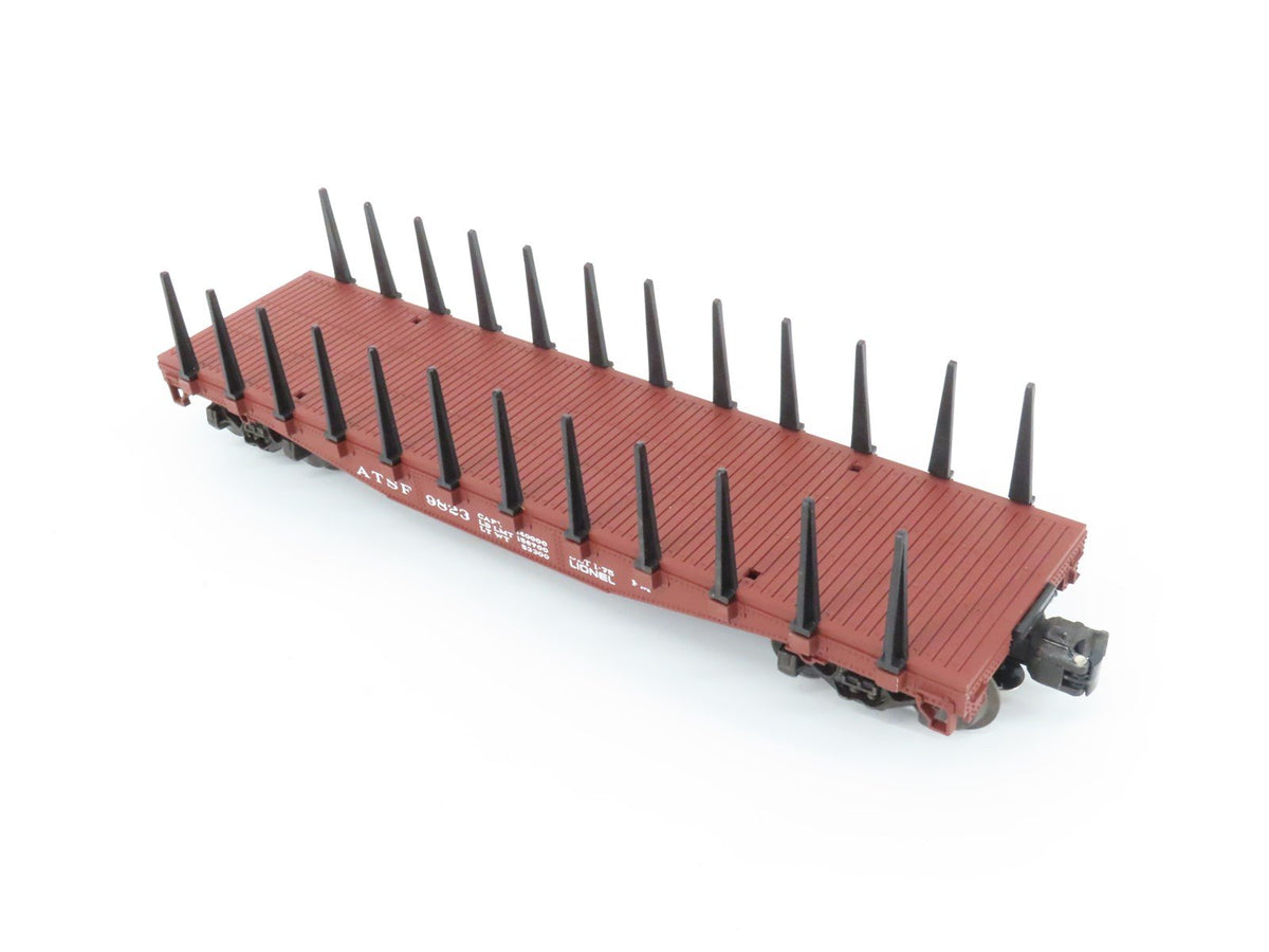 O Gauge 3-Rail Lionel ATSF Santa Fe Railroad Flat Car #9823 w/ Stakes &amp; Load