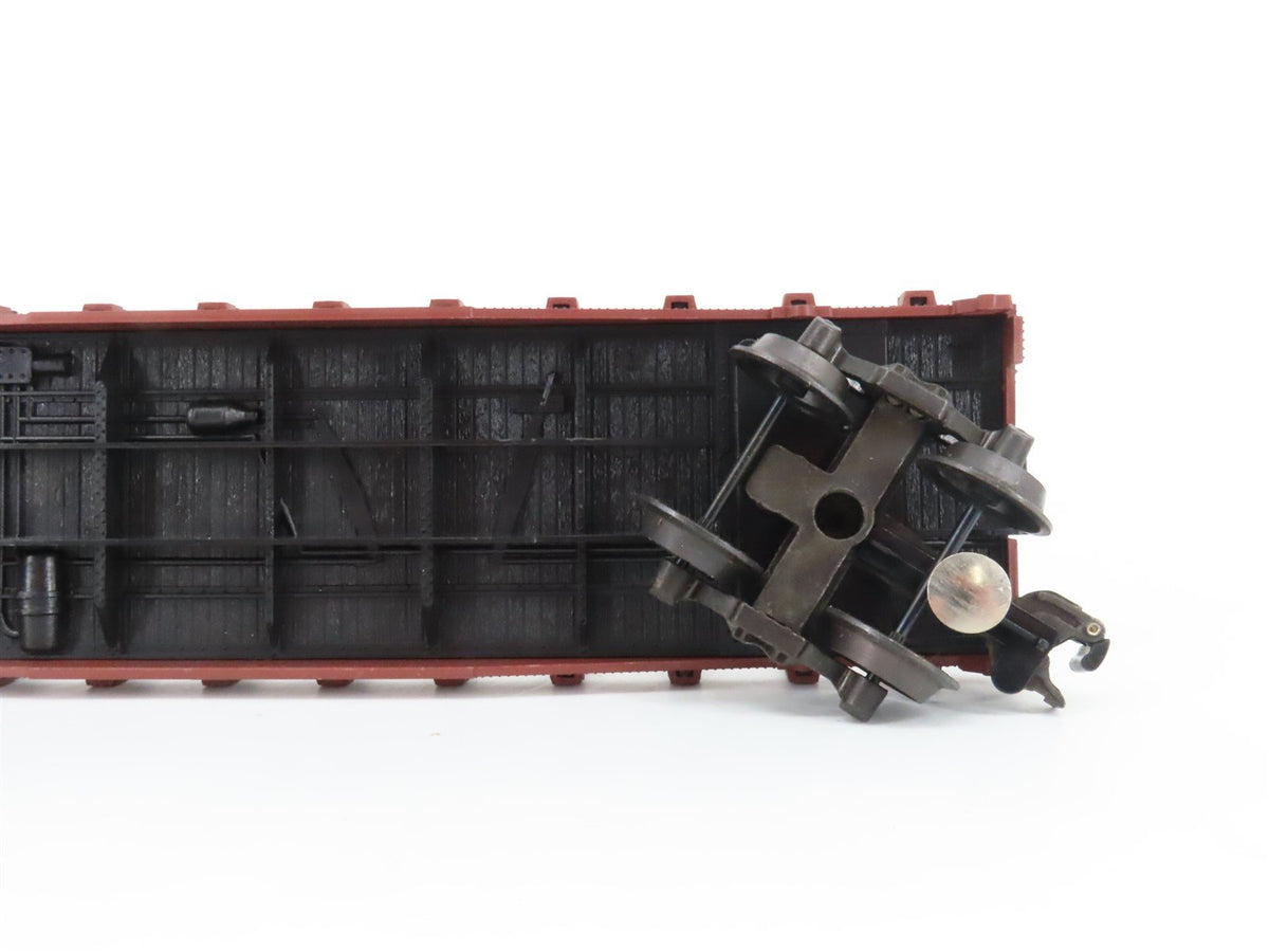 O Gauge 3-Rail Lionel ATSF Santa Fe Railroad Flat Car #9823 w/ Stakes &amp; Load