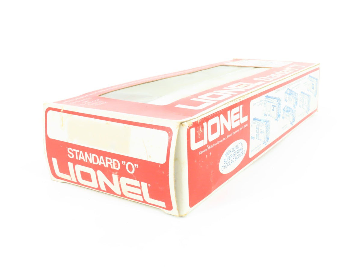 O Gauge 3-Rail Lionel ATSF Santa Fe Railroad Flat Car #9823 w/ Stakes &amp; Load
