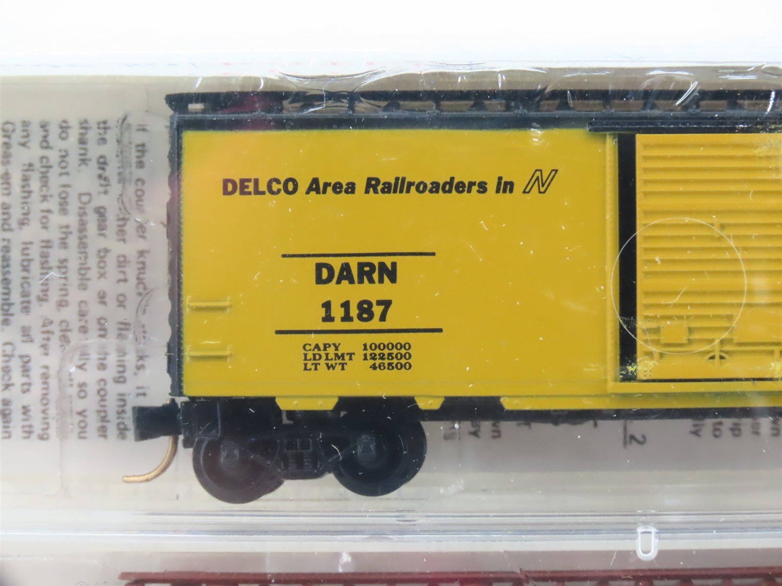 N Scale Micro-Trains/Kadee DARN Trak DELCO 40' Boxcar 2-Pack SEALED