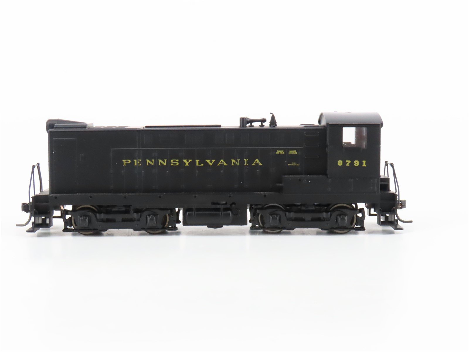 HO Scale Athearn PRR Pennsylvania S12 Diesel Locomotive #8791