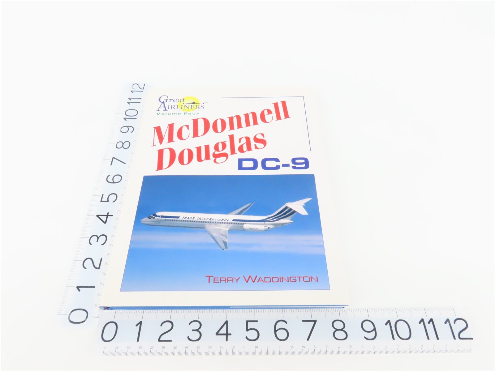 McDonnell Douglas DC-9 Great Airliners Series V 4 by Terry Waddington ©1998 HC
