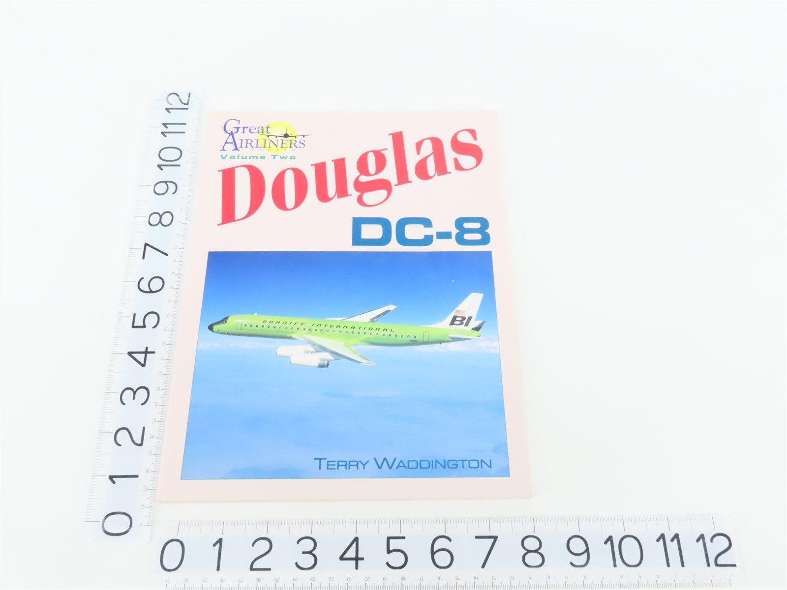 Douglas DC-8 Great Airliners Series V 2 by Terry Waddington ©1996 SC Book