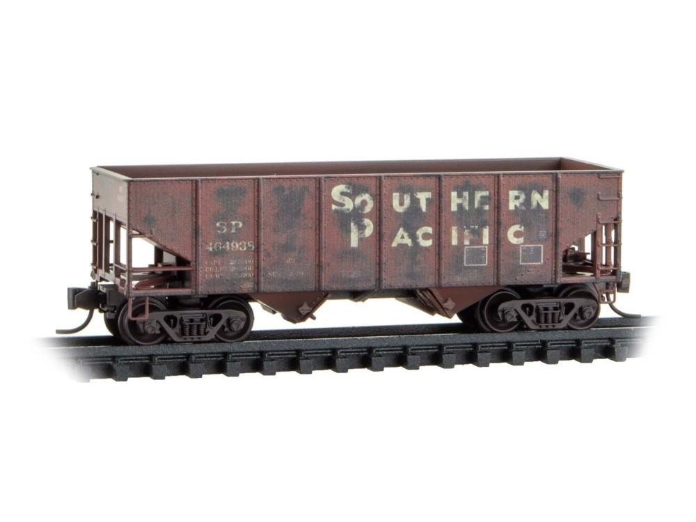 N Micro-Trains MTL 98305094 SP Southern Pacific 2-Bay Hoppers 2-Pack w/ Graffiti