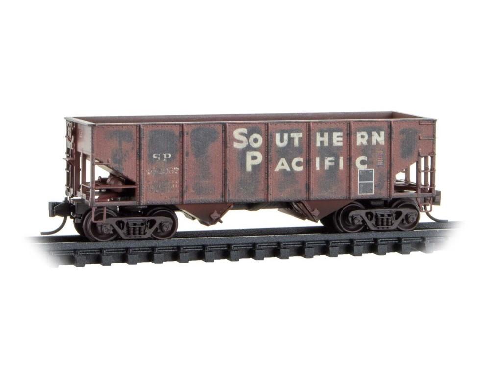 N Micro-Trains MTL 98305094 SP Southern Pacific 2-Bay Hoppers 2-Pack w/ Graffiti