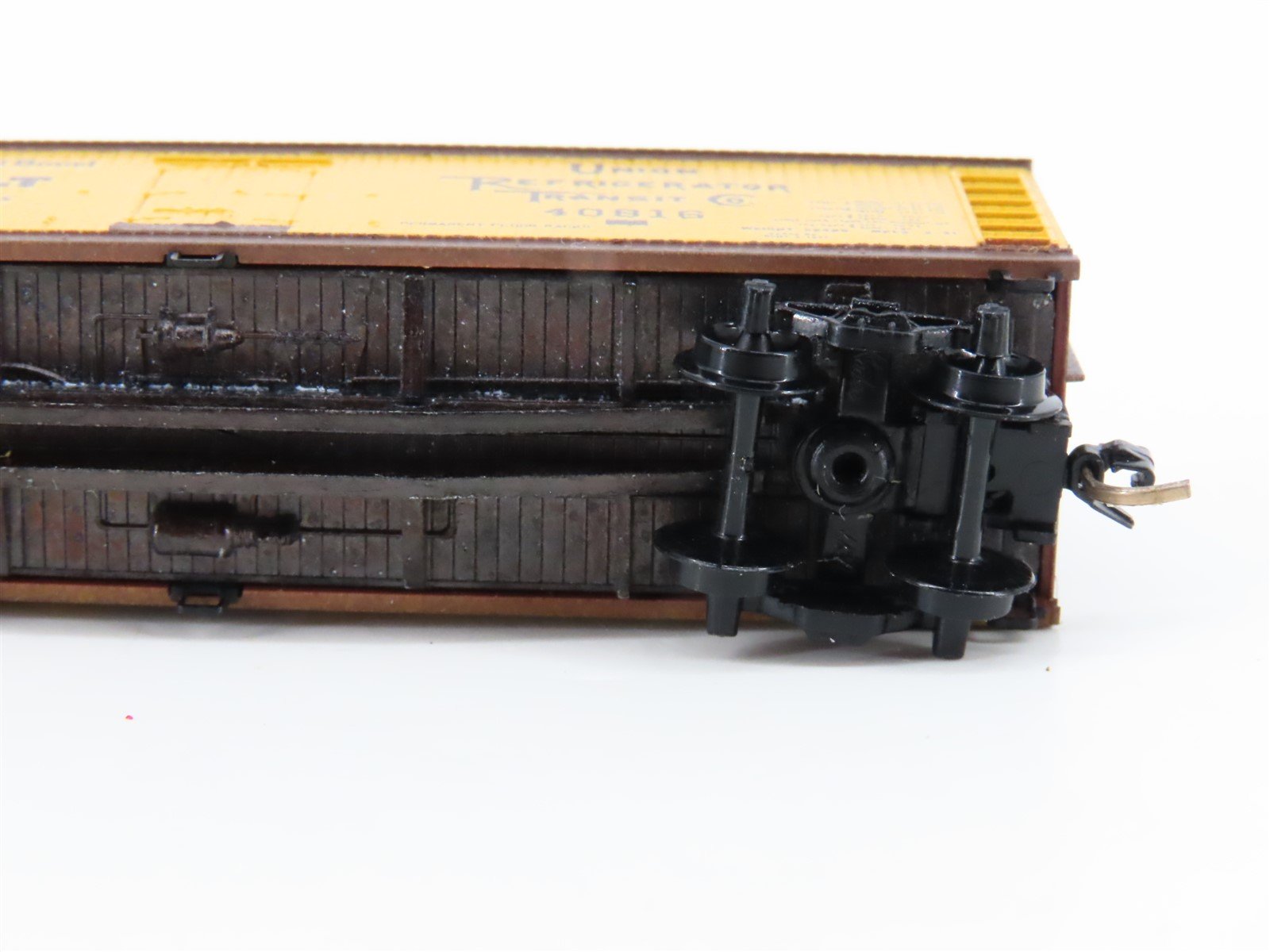 N Scale Kadee Micro-Trains MTL URTC Puritan Malt Reefer #40816 Custom