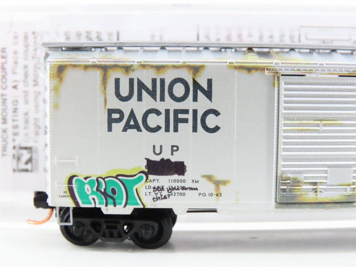 N Micro-Trains MTL 02044756 UP Union Pacific 40&#39; Box Car #903658 w/ Graffiti