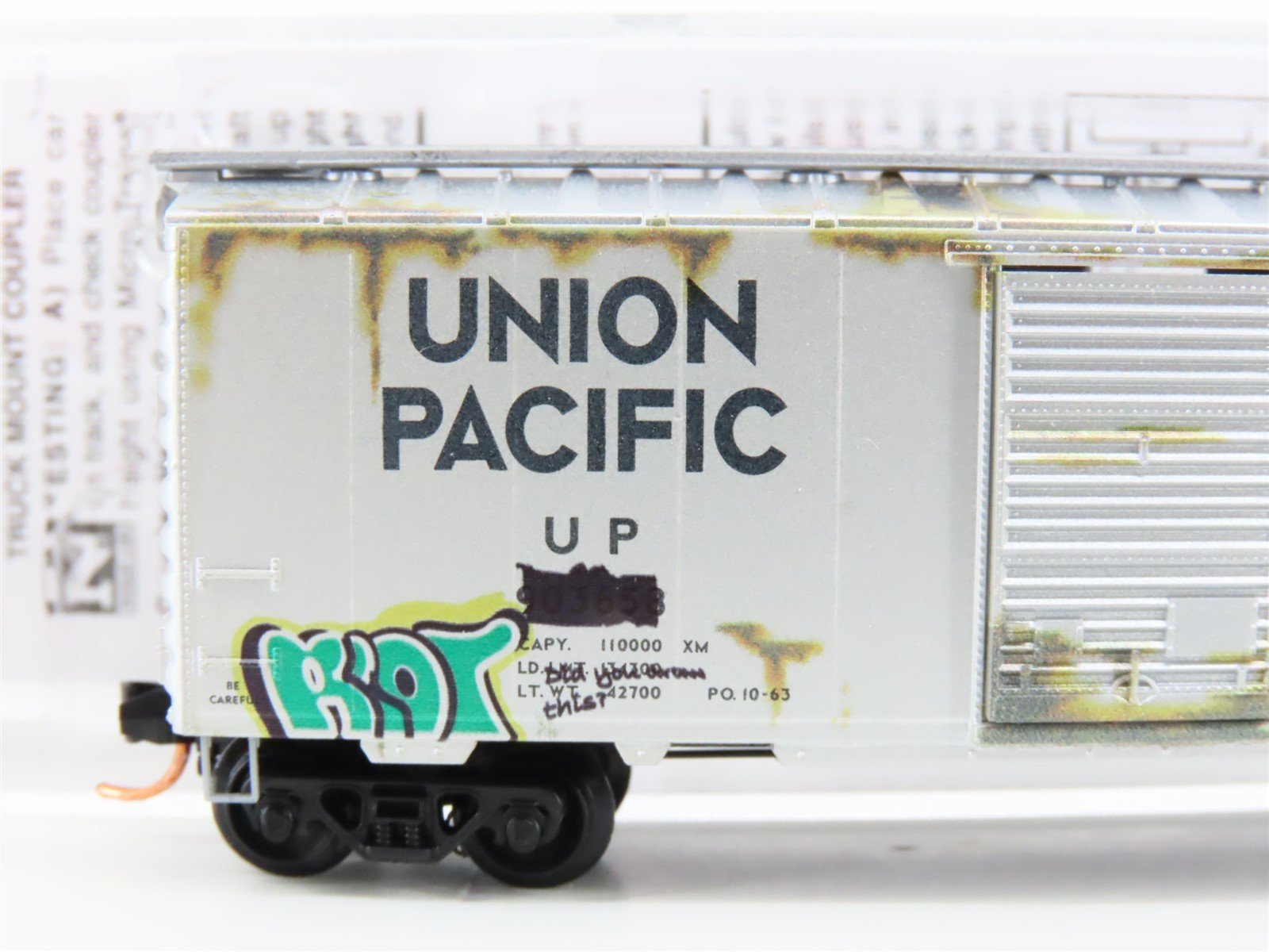 N Micro-Trains MTL 02044756 UP Union Pacific 40' Box Car #903658 w/ Graffiti