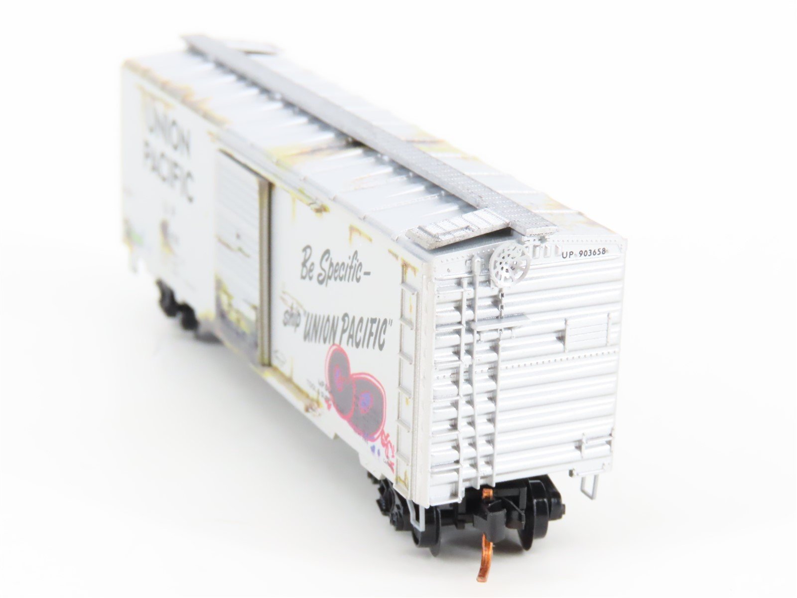 N Micro-Trains MTL 02044756 UP Union Pacific 40' Box Car #903658 w/ Graffiti