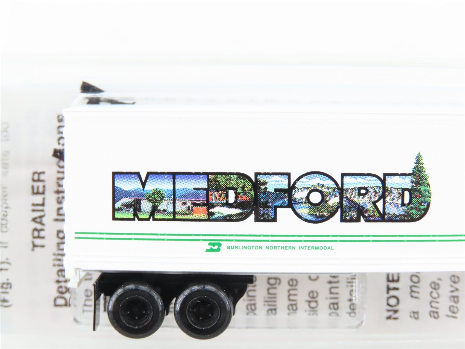 N Scale Micro-Trains MTL NSC 02-47 BNZ City Scapes Medford Trailer #627002
