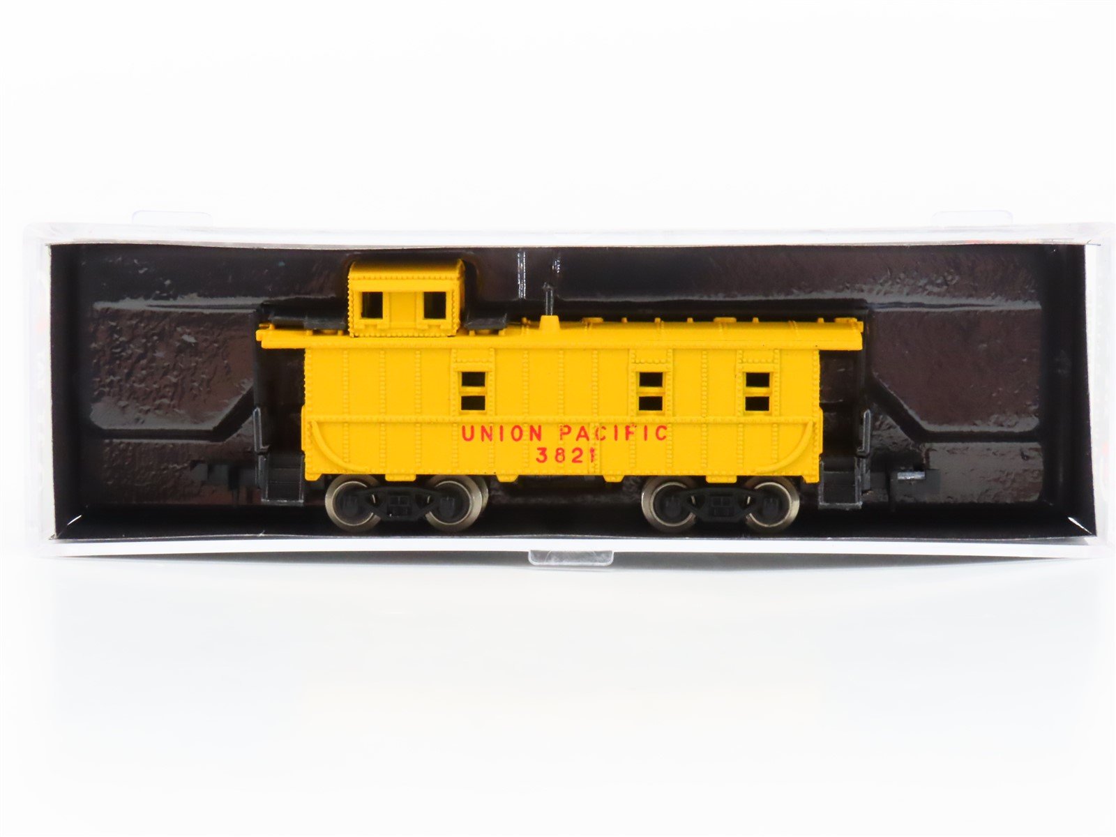 N Scale MRC 7084 UP Union Pacific Railroad Caboose #3821