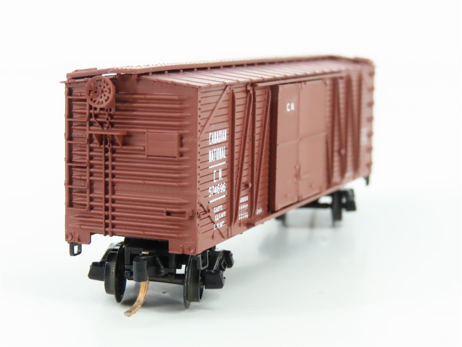 N Scale Kadee Micro-Trains MTL 29000 CN Canadian National Box Car #574696 Custom