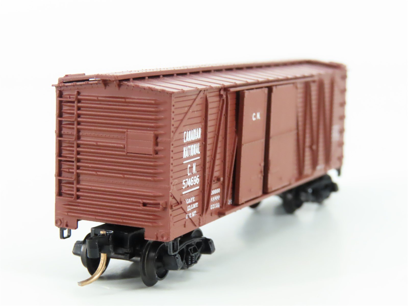 N Scale Kadee Micro-Trains MTL 29000 CN Canadian National Box Car #574696 Custom