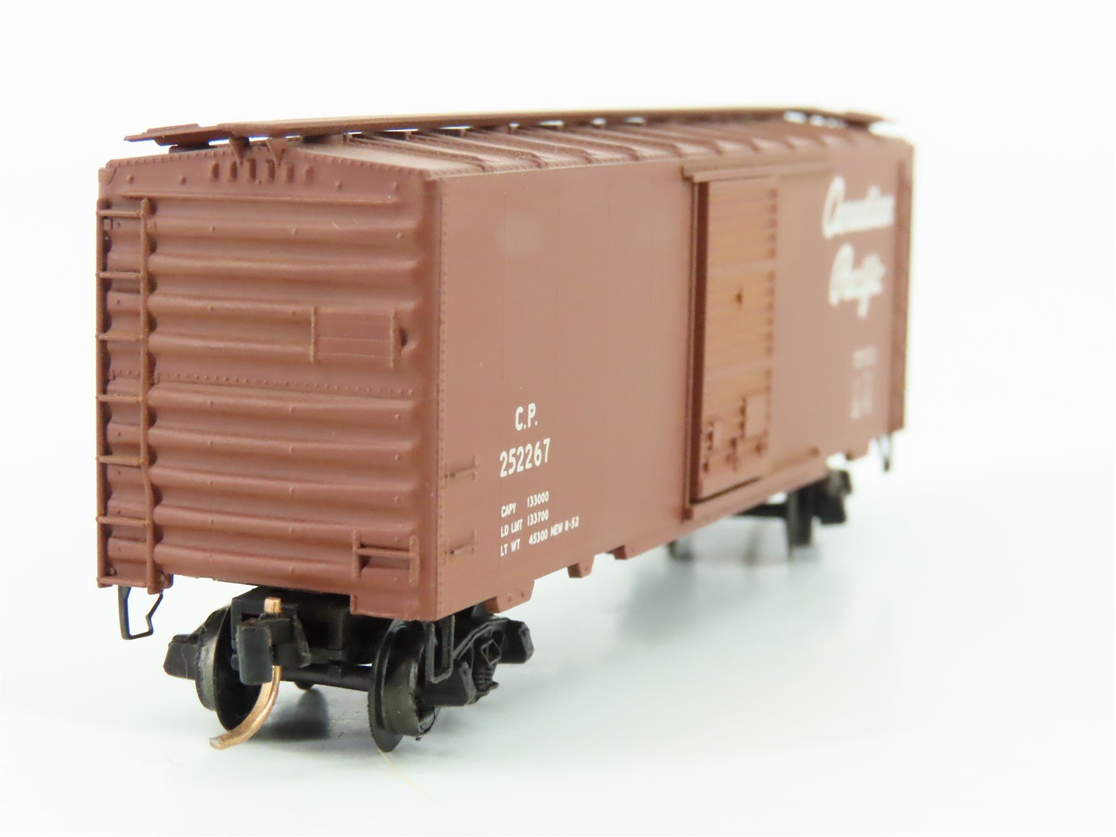 N Scale Kadee Micro-Trains MTL CP Canadian Pacific Single Door Box Car #252267