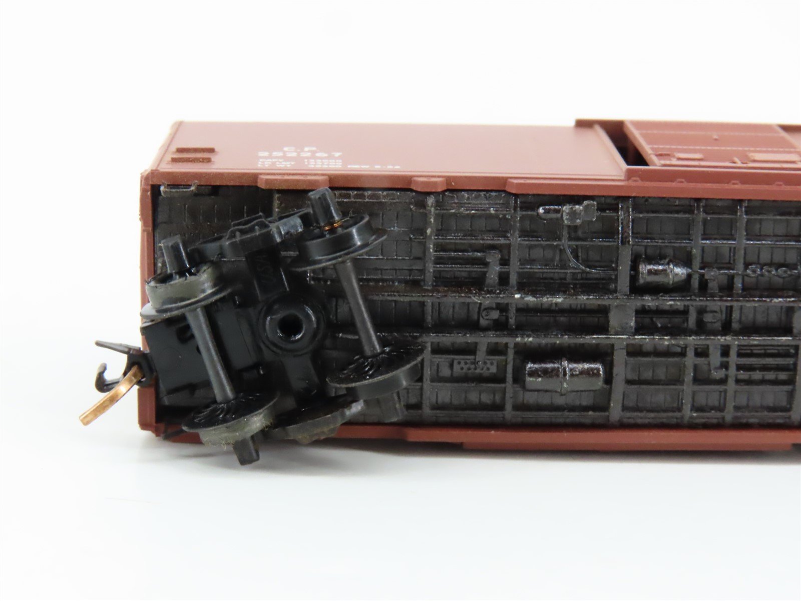 N Scale Kadee Micro-Trains MTL CP Canadian Pacific Single Door Box Car #252267