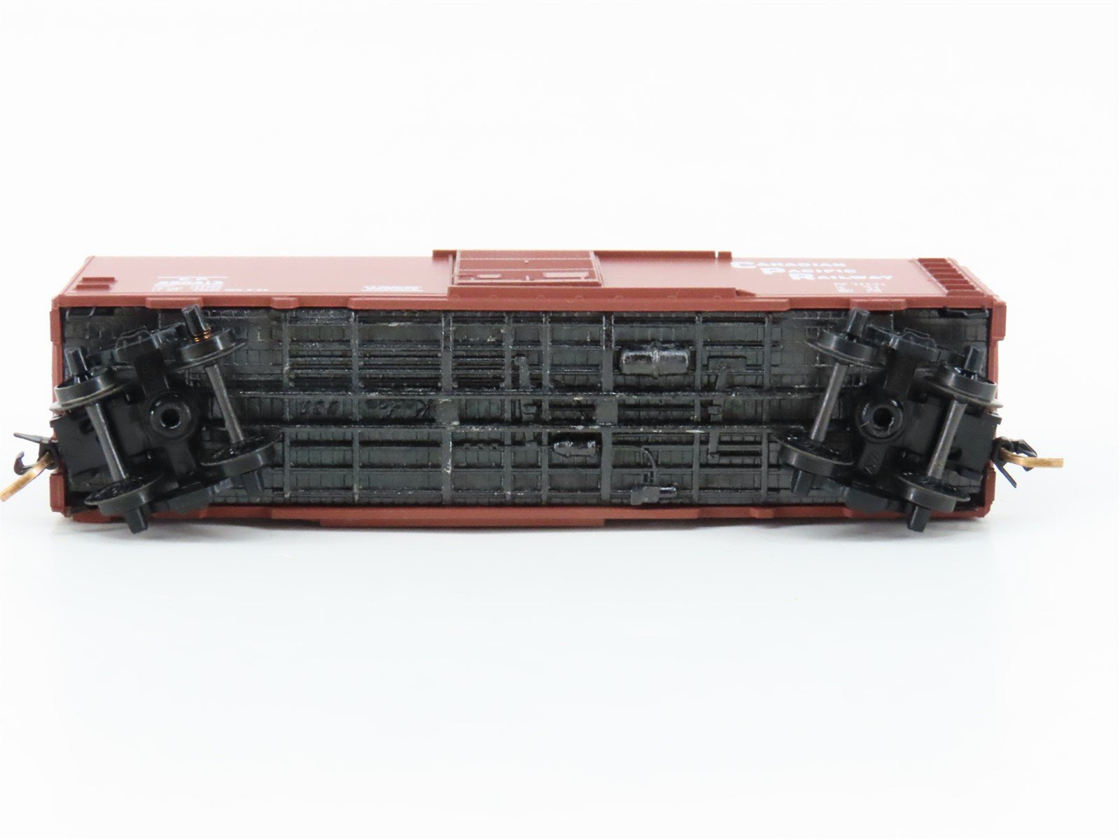 N Scale Kadee Micro-Trains MTL CP Canadian Pacific Single Door Box Car #250413