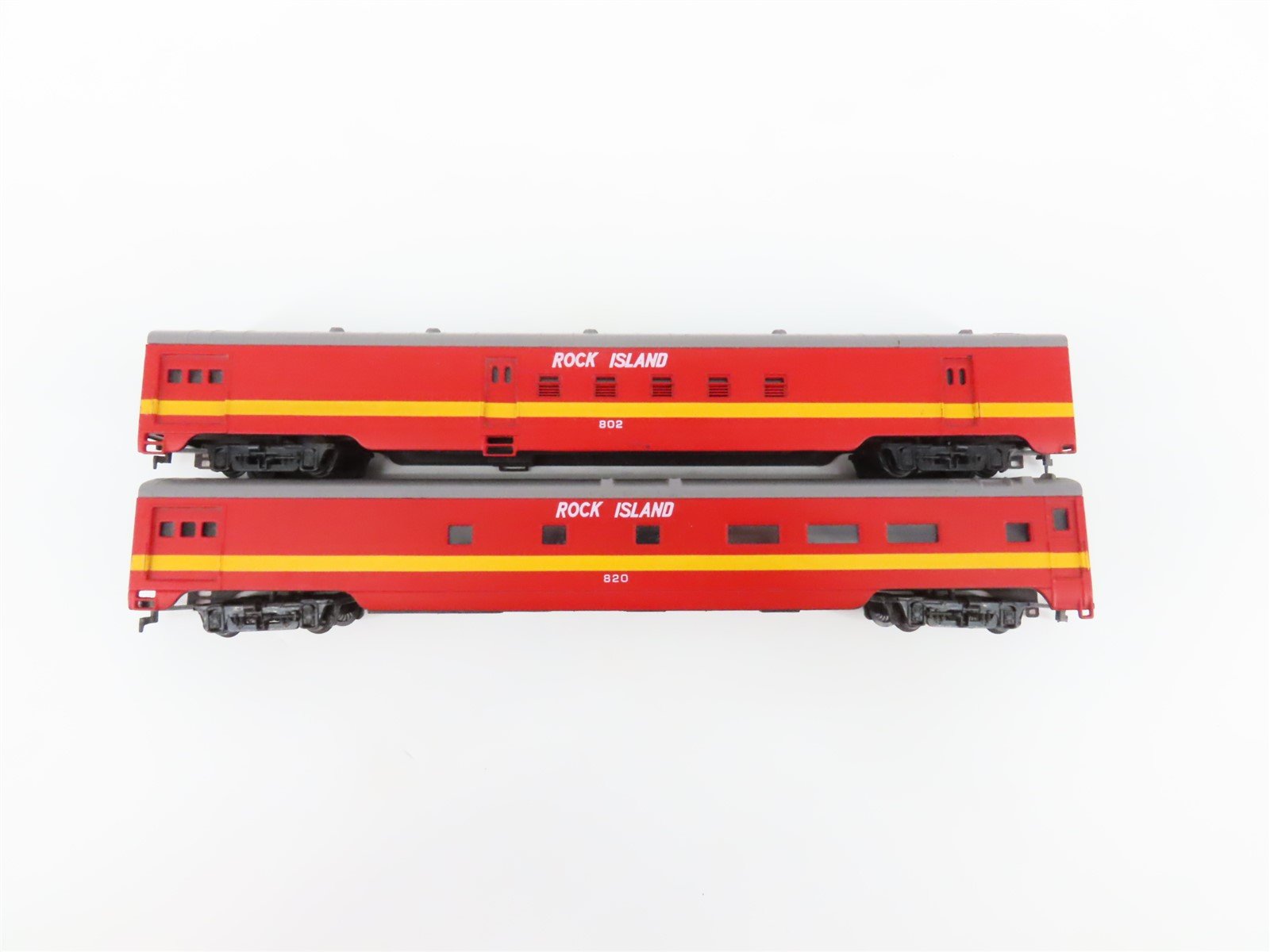LOT of 2 HO Scale IHC RI Rock Island Coach Passenger Cars