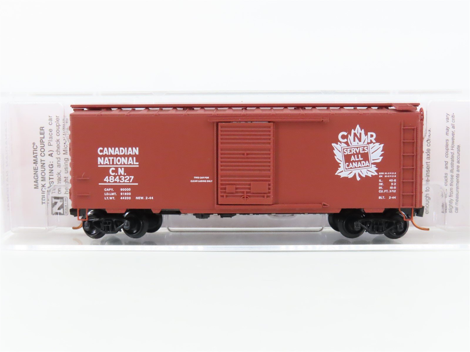 N Scale Micro Trains MTL 02000796 CN Canadian National Boxcar #484327