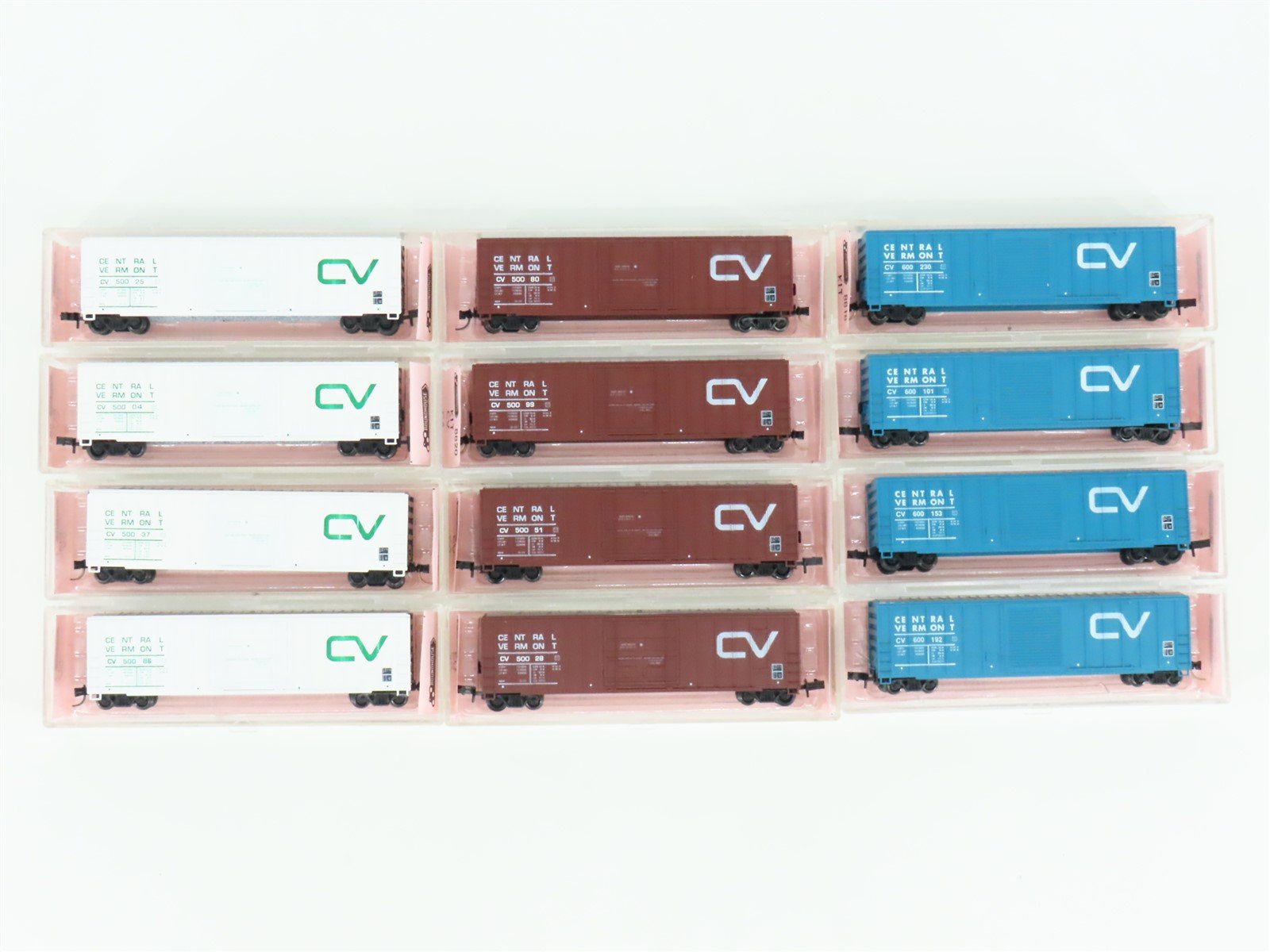 LOT of 12 N Scale Roundhouse CV Central Vermont Single Door Box Cars