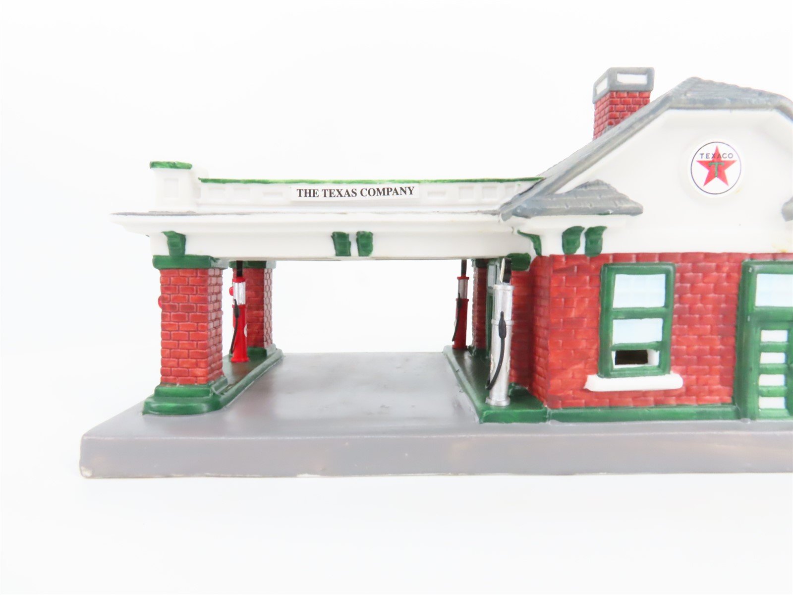 Racing Champions 09492T Texaco 1997 Porcelain Service Station #15 Dallas, Texas