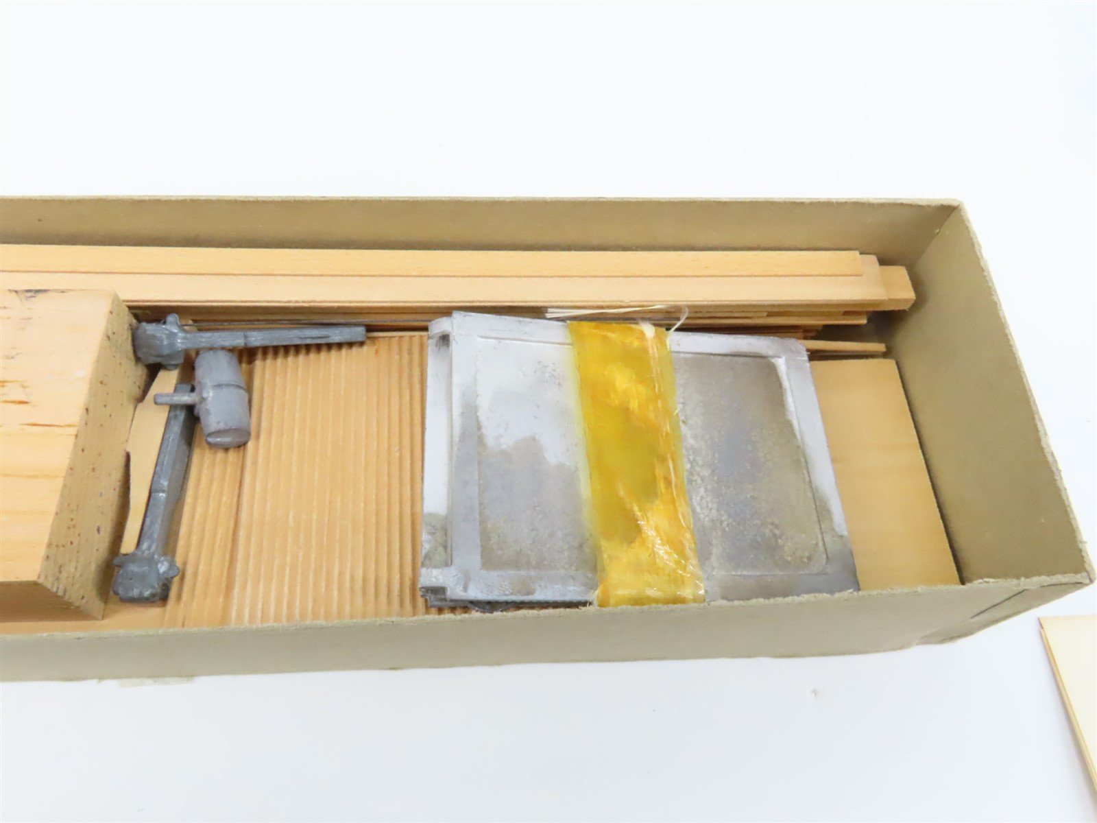 O Scale Lykens Valley LVM Craftsman Kit Undecorated CB&Q 40' Hi-Cube Box Car