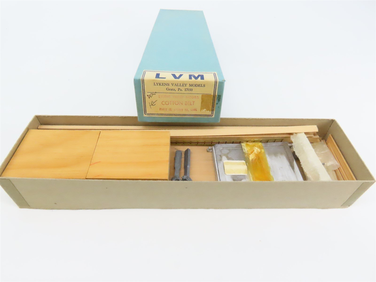 O Scale Lykens Valley LVM Craftsman Kit Undecorated SSW 40' Hi-Cube Box Car