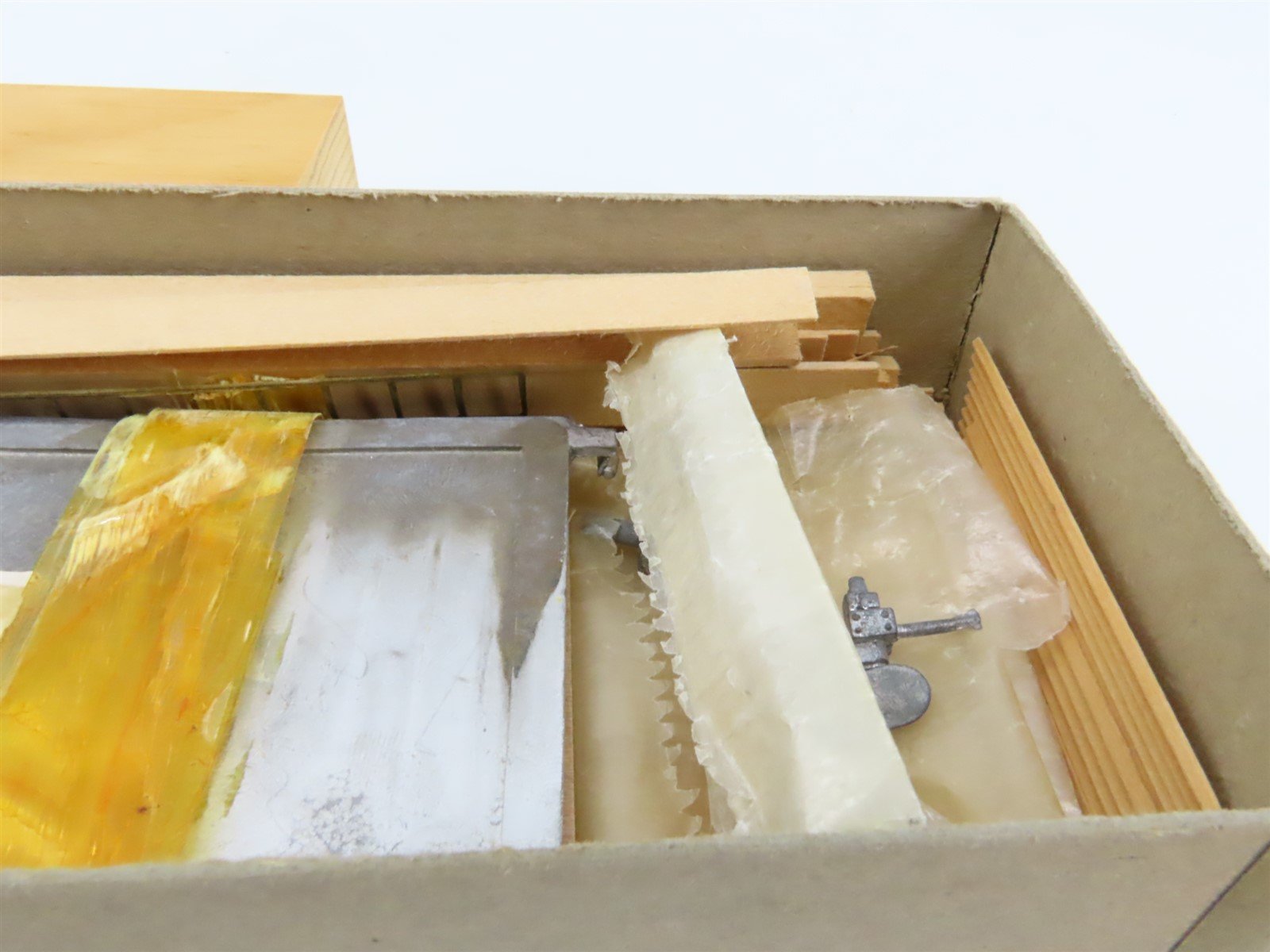 O Scale Lykens Valley LVM Craftsman Kit Undecorated SSW 40' Hi-Cube Box Car