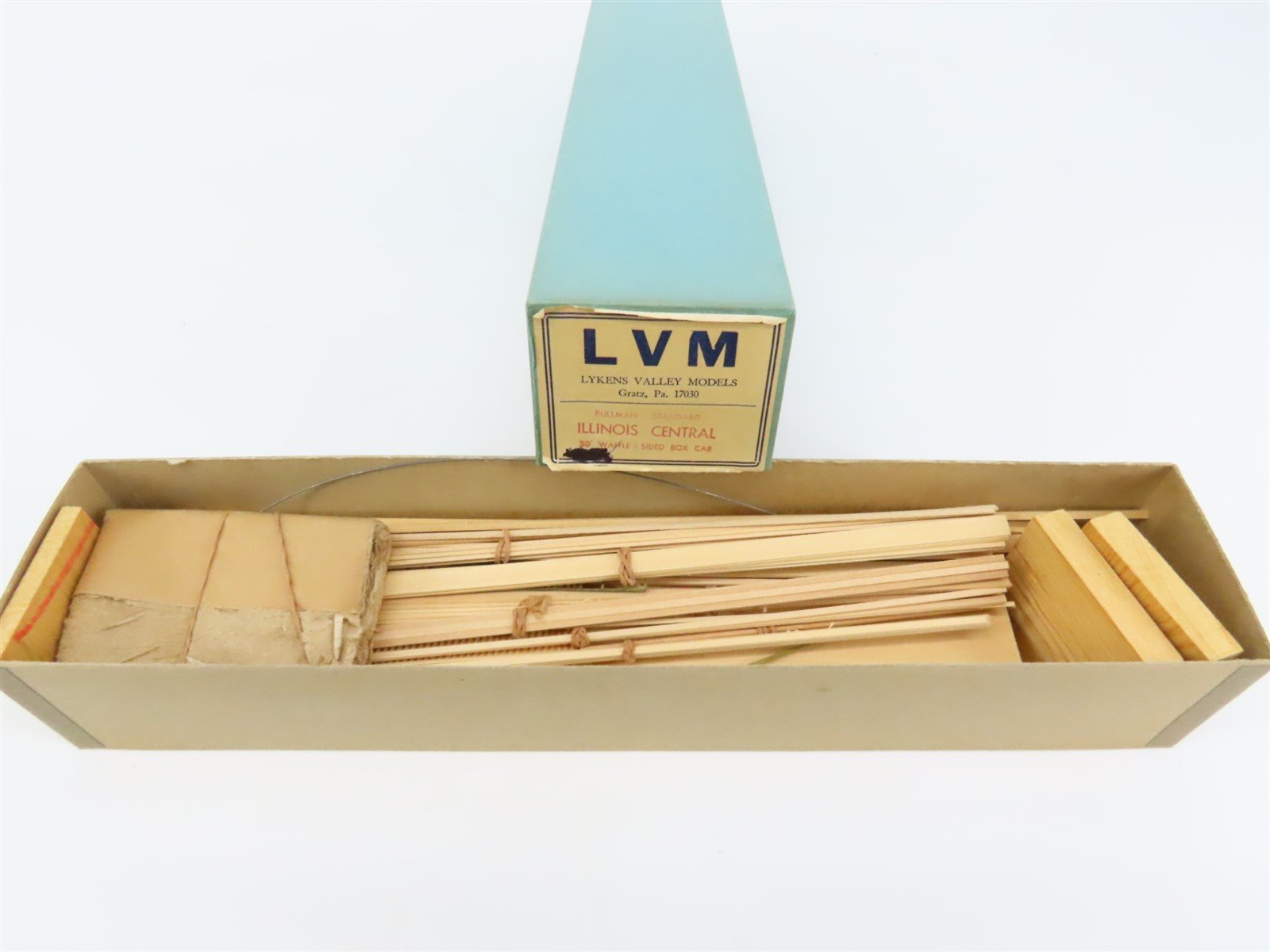 O Scale Lykens Valley LVM Craftsman Kit Undecorated IC 50' Waffle-Side Box Car