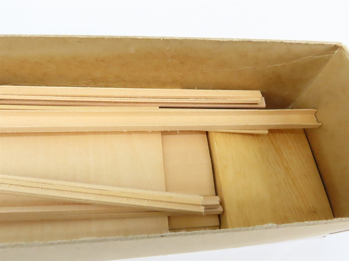 O Scale Lykens Valley LVM Craftsman Kit Undecorated C&amp;O 50&#39; Waffle-Side Box Car