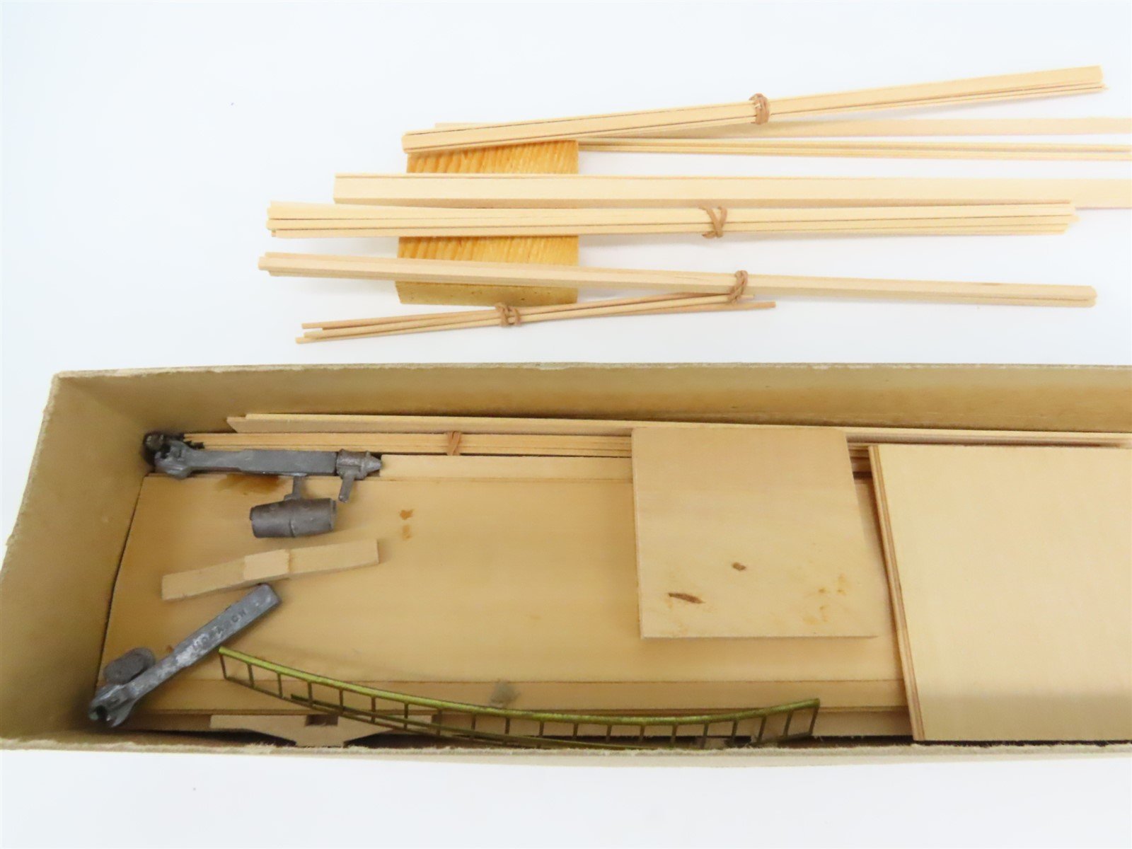 O Scale Lykens Valley LVM Craftsman Kit Undecorated C&O 50' Waffle-Side Box Car