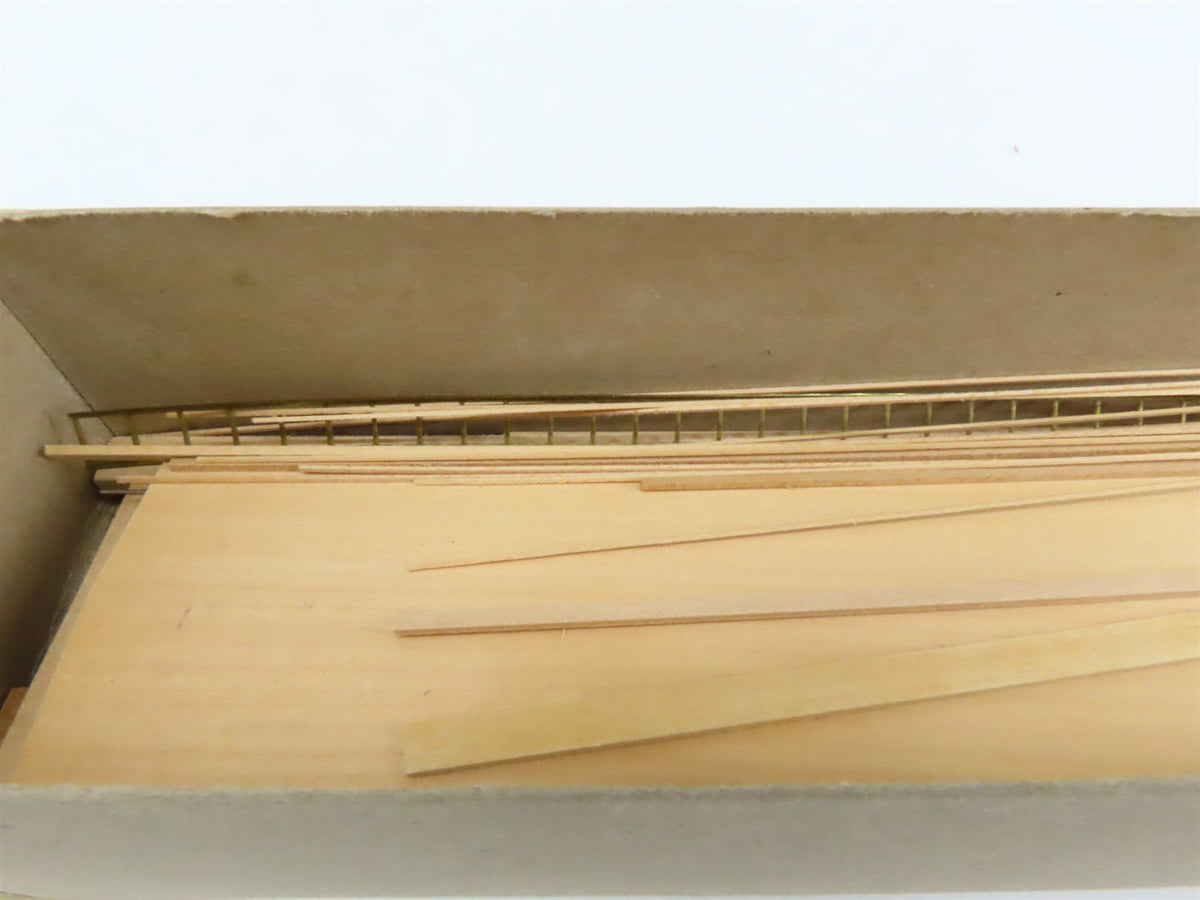 O Scale Lykens Valley LVM Craftsman Kit Undecorated BAR 63&#39; Mech Reefer