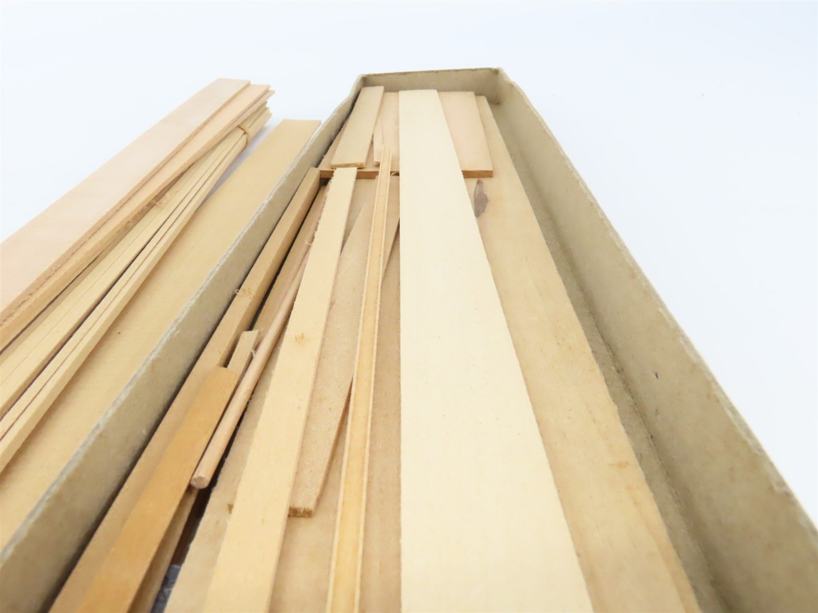 O Scale Lykens Valley LVM Craftsman Kit Undecorated SCL 58/70' Bulkhead Flat Car