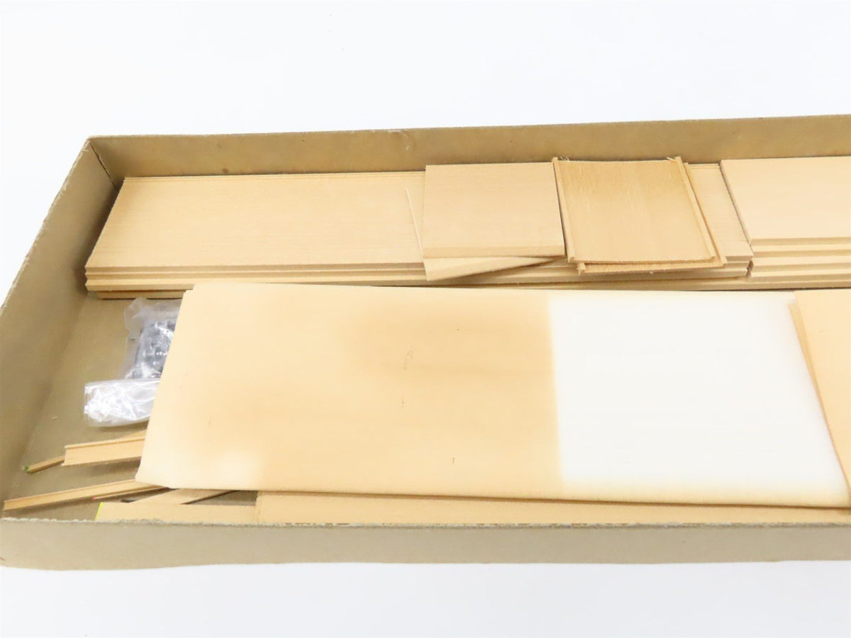 O Scale Quality Craft Kit Undecorated TTX 85&#39; Piggyback Flat Car w/ SCL Trailers