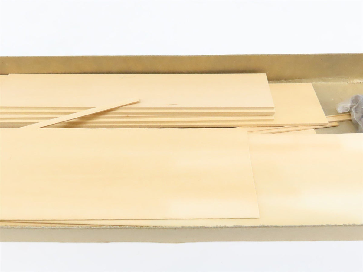 O Scale Quality Craft Kit Undecorated TTX 85&#39; Piggyback Flat Car w/ SCL Trailers