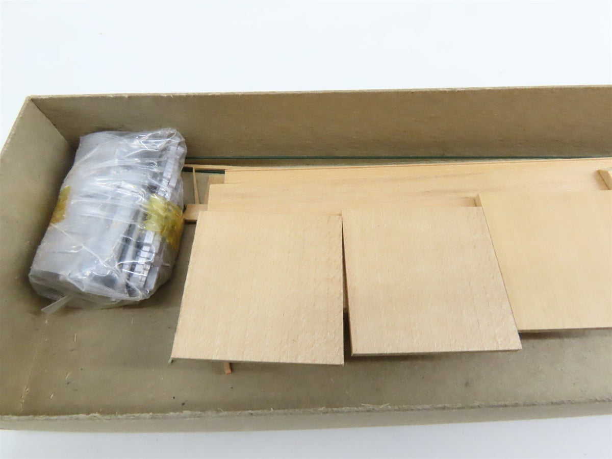 LOT of 4 O Scale Quality Craft Kit 521 Undecorated Weiss Markets 40&#39; Trailer