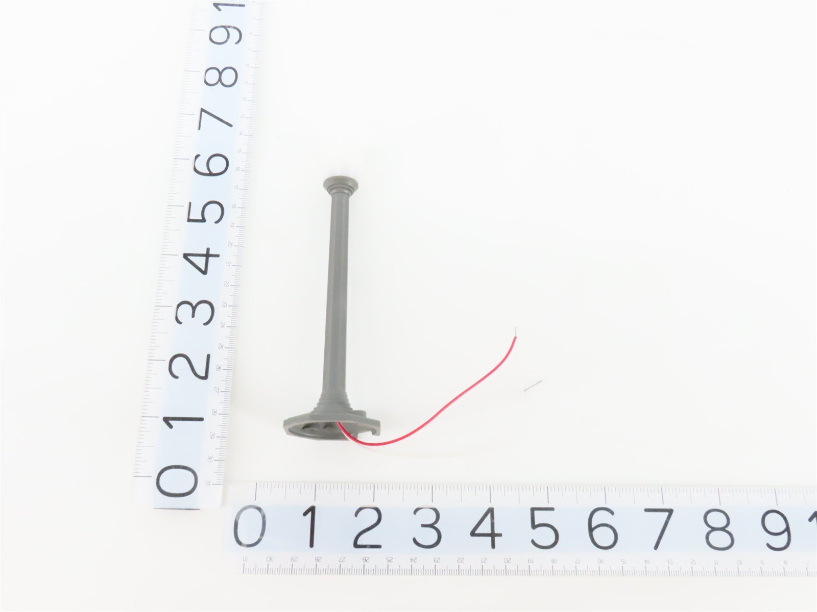 O 1/48 Scale Lionel 6-12874 Classic Street Lamps - Set of 3